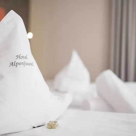 Hotel Alpenjuwel 3*